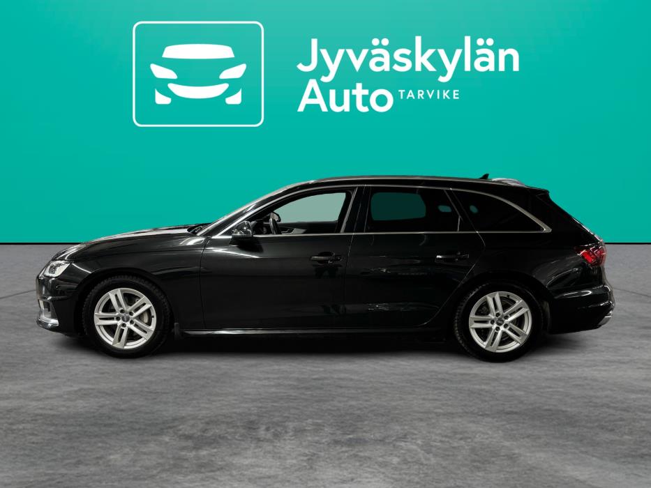 AUDI A4 2022