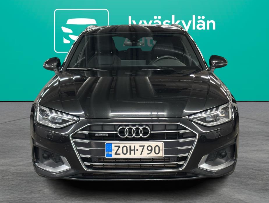 AUDI A4 2022