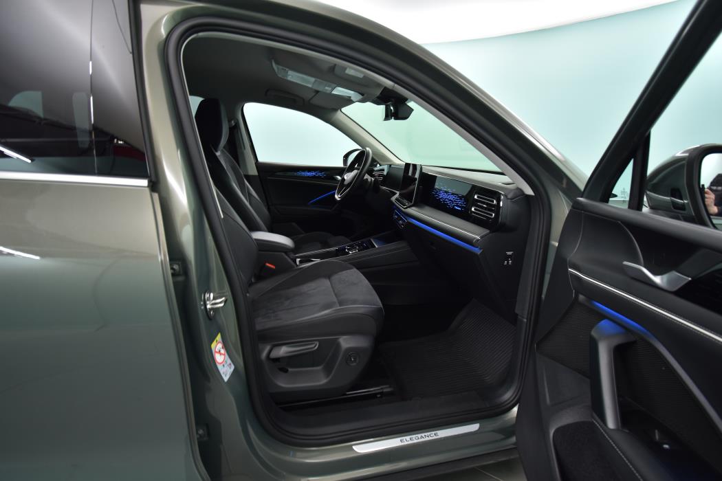 VOLKSWAGEN Tiguan 2024