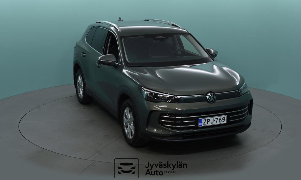 VOLKSWAGEN Tiguan 2024