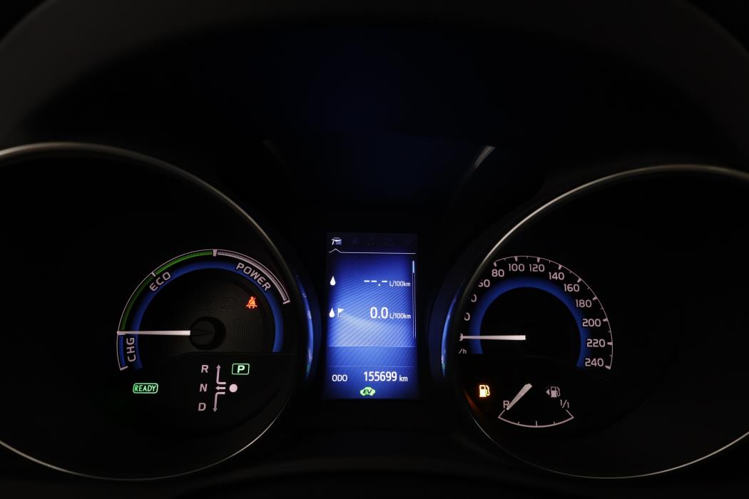 TOYOTA AURIS 2016
