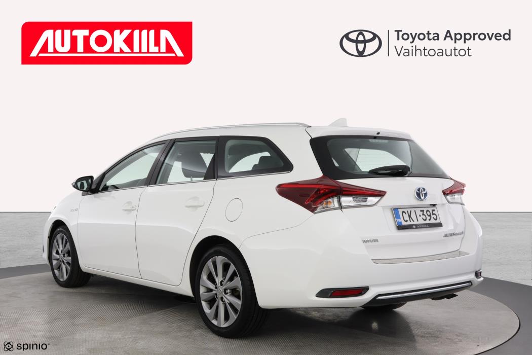 TOYOTA AURIS 2016