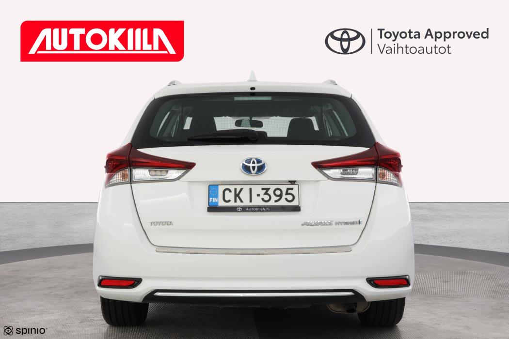 TOYOTA AURIS 2016