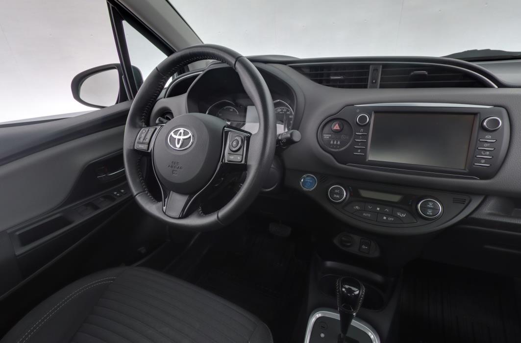 TOYOTA YARIS 2017
