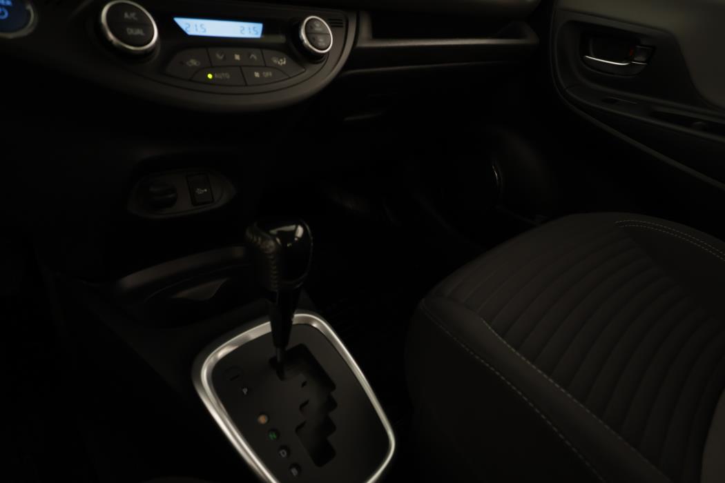 TOYOTA YARIS 2017