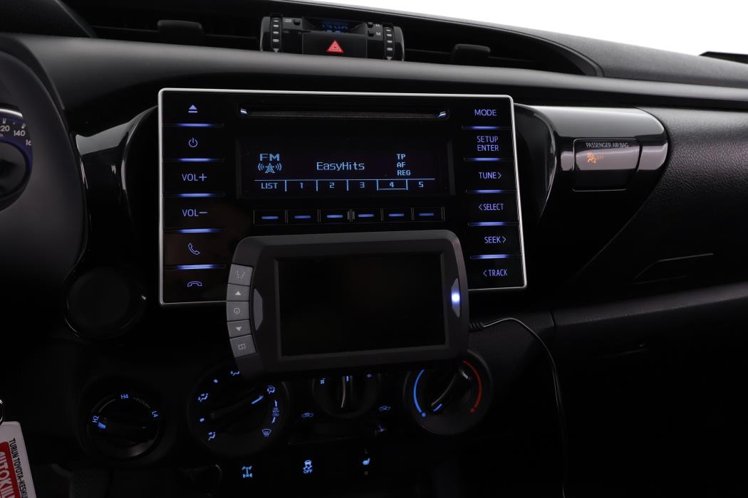 TOYOTA HILUX 2019