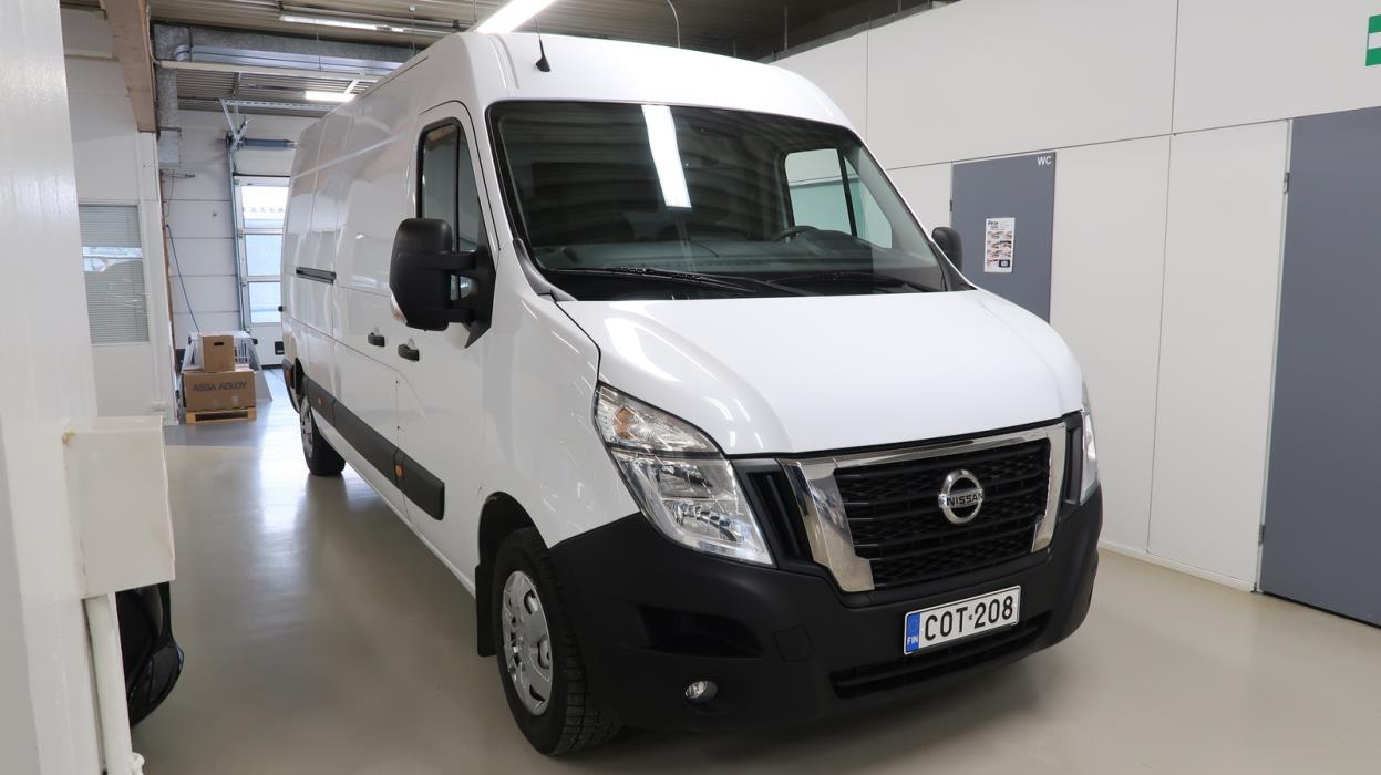 Nissan NV400 2021