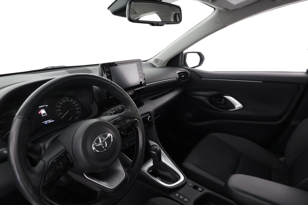 TOYOTA YARIS 2024