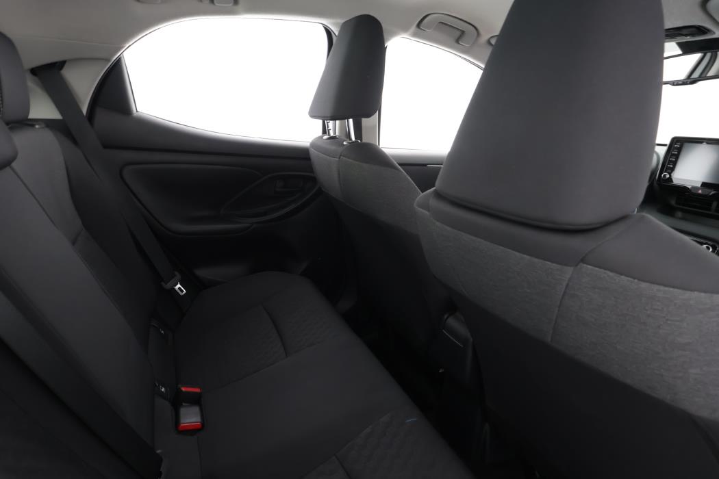 TOYOTA YARIS 2024