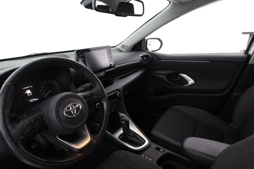 TOYOTA YARIS 2024
