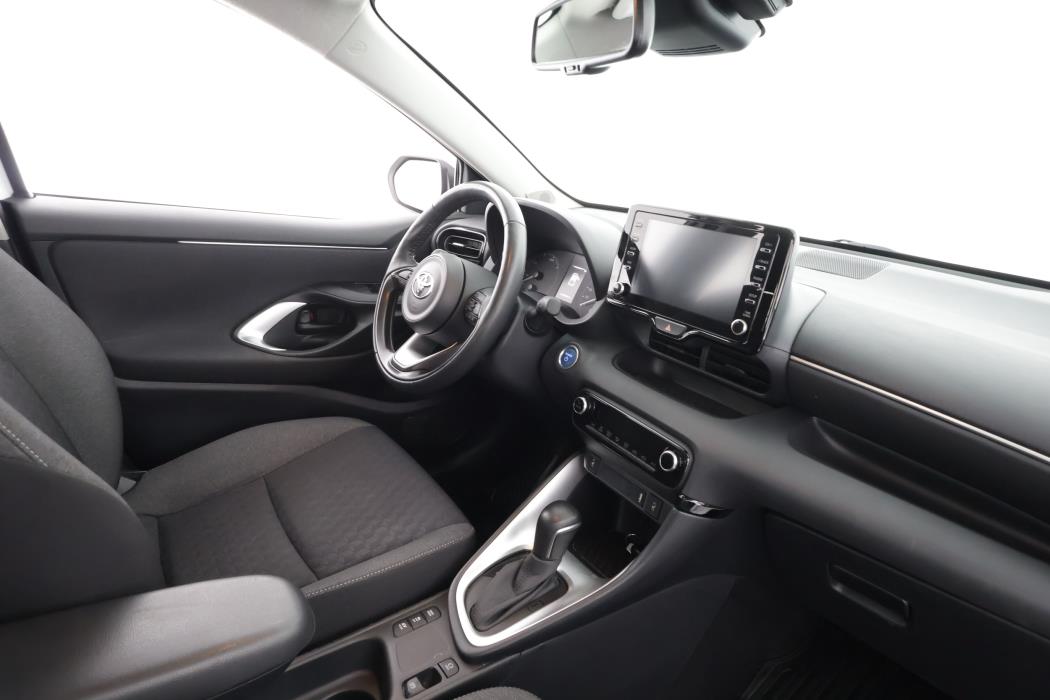 TOYOTA YARIS 2024