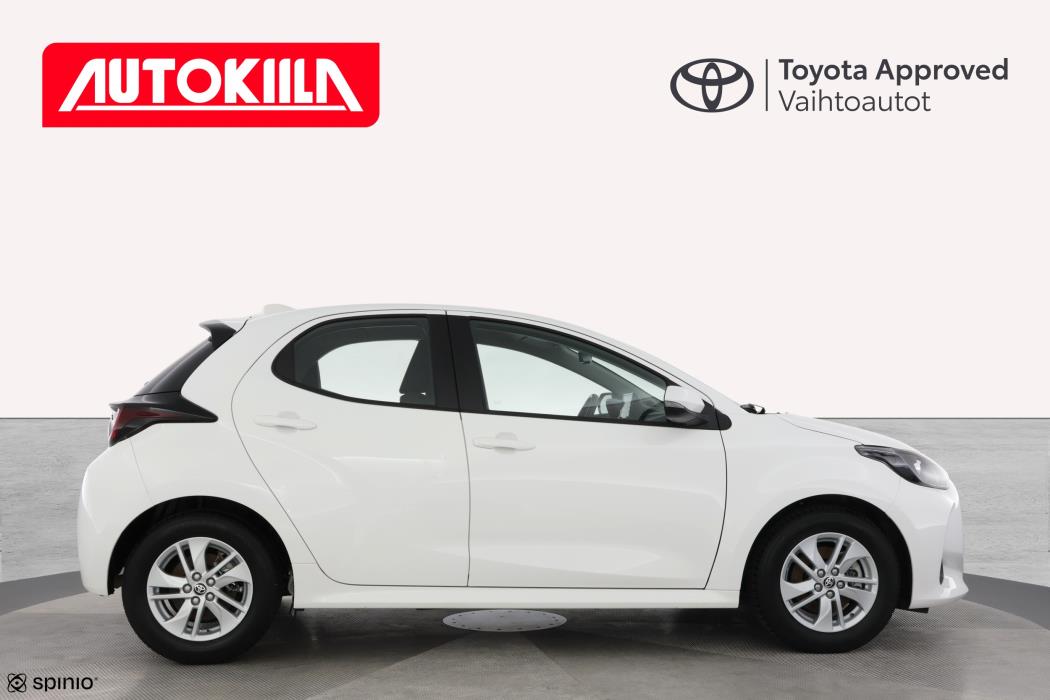 TOYOTA YARIS 2024
