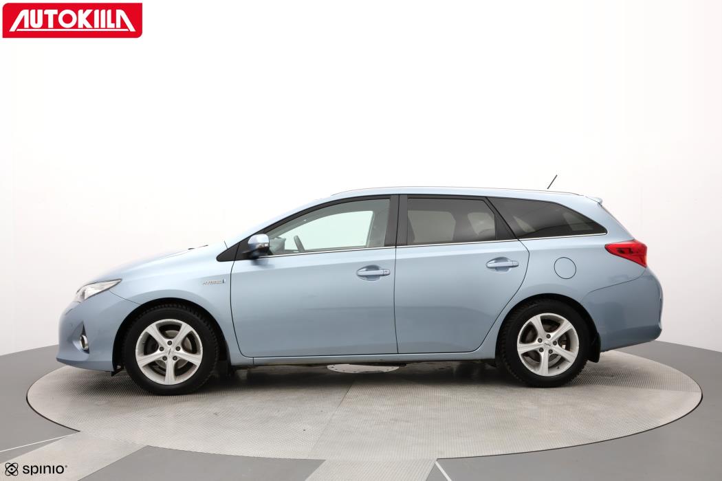 TOYOTA AURIS 2015