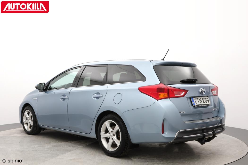TOYOTA AURIS 2015