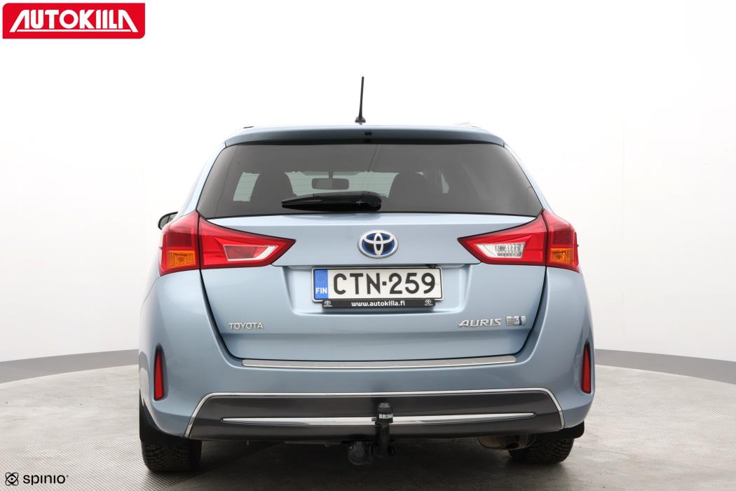 TOYOTA AURIS 2015