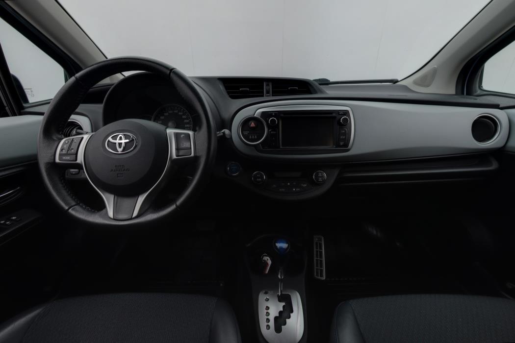 TOYOTA YARIS 2013