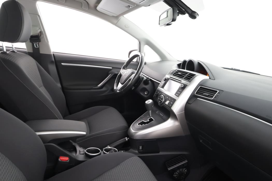 TOYOTA Verso 2015