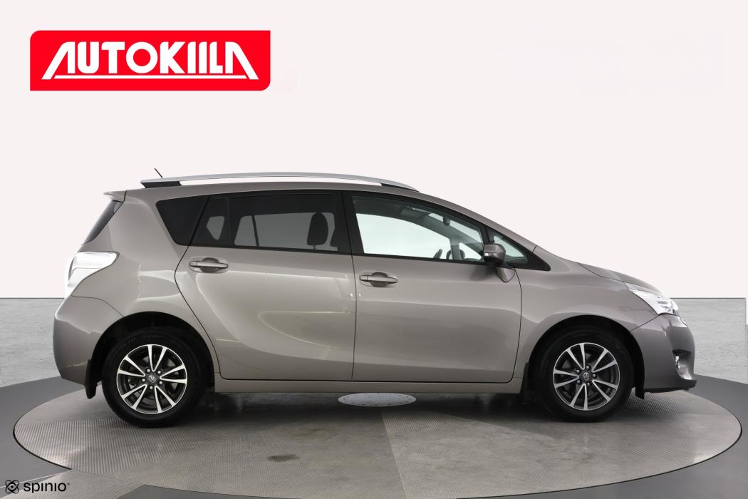 TOYOTA Verso 2015