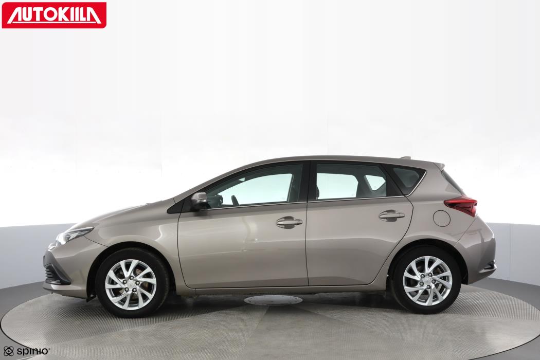TOYOTA AURIS 2015
