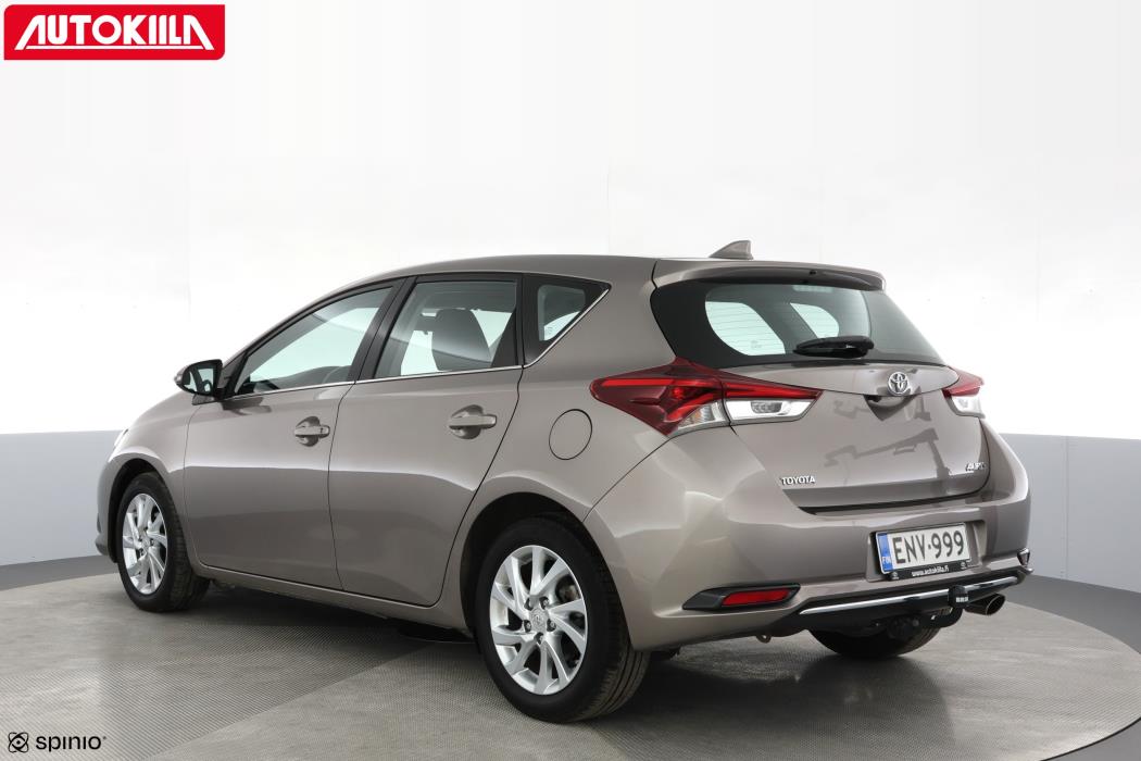 TOYOTA AURIS 2015
