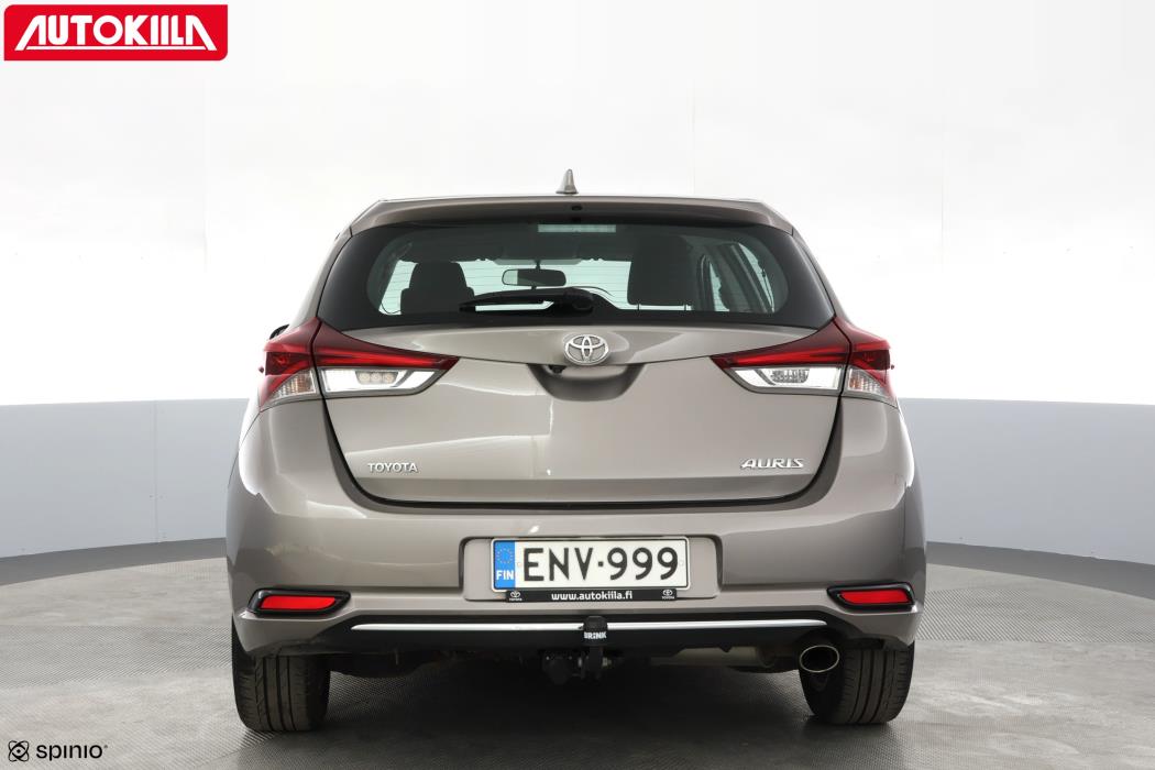 TOYOTA AURIS 2015