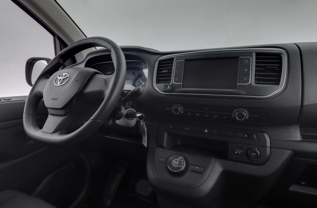 TOYOTA Proace 2023