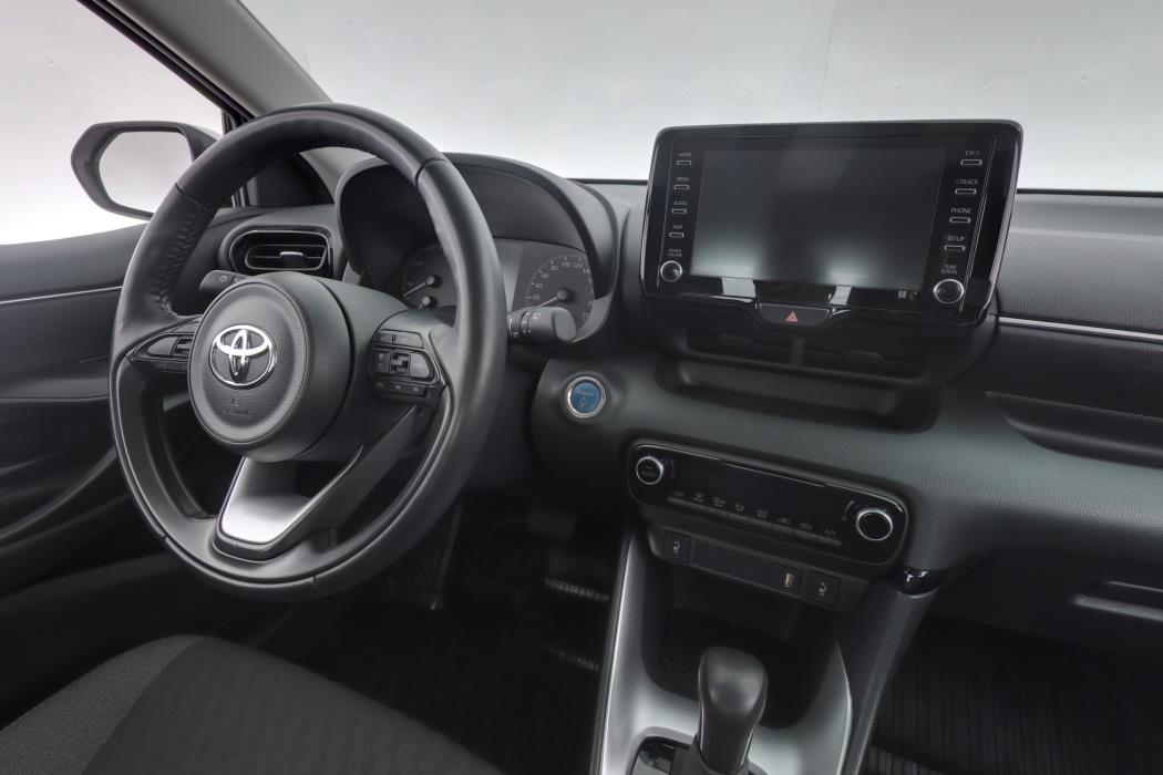 TOYOTA YARIS 2024