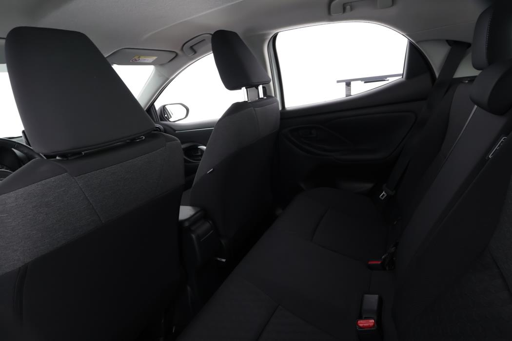 TOYOTA YARIS 2024