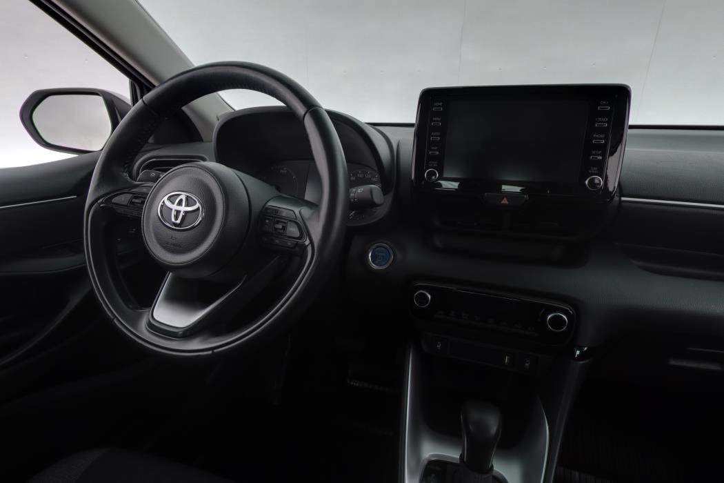 TOYOTA YARIS 2024