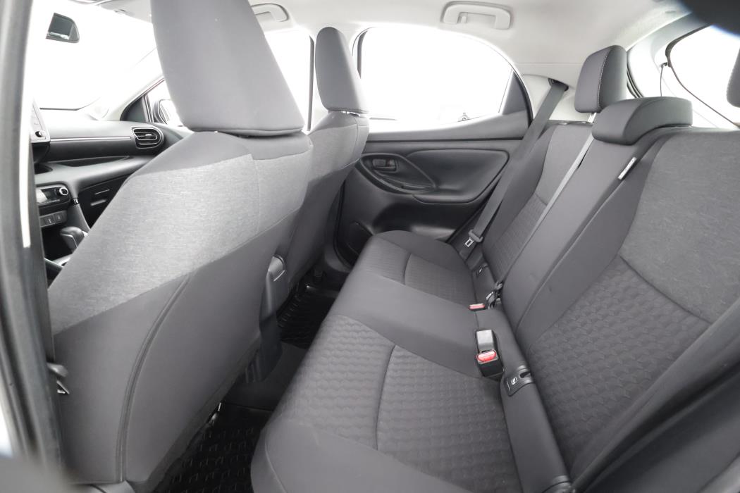 TOYOTA YARIS 2024