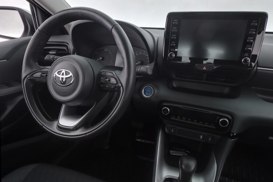 TOYOTA YARIS 2024