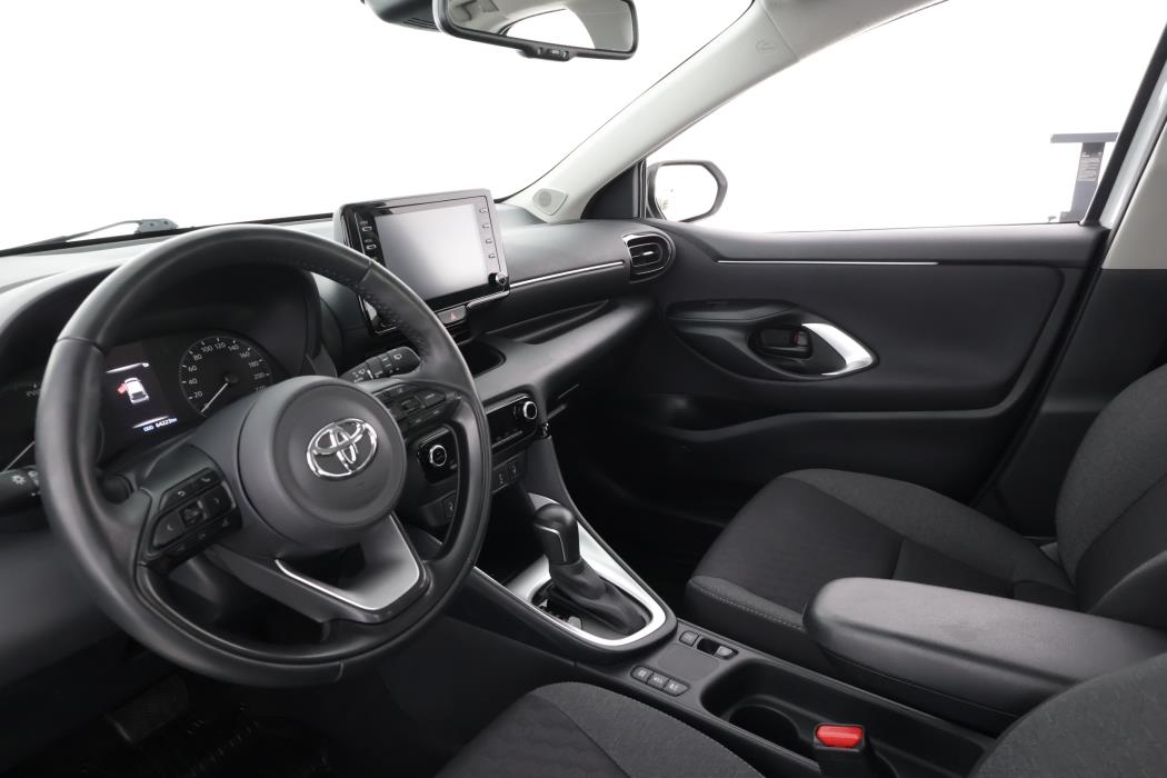 TOYOTA YARIS 2024