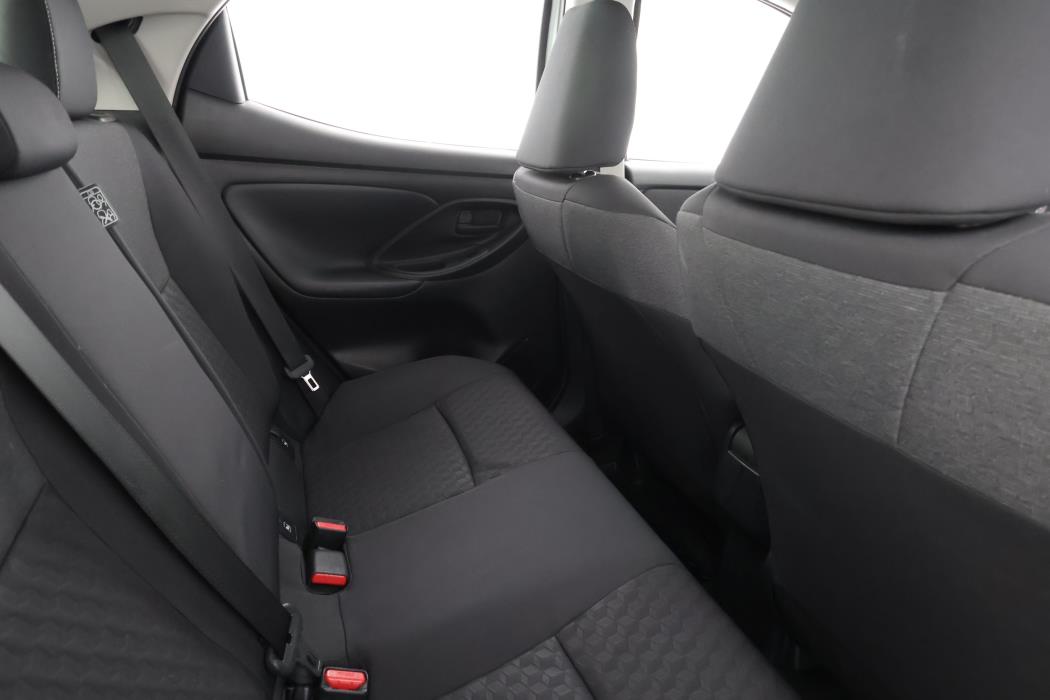 TOYOTA YARIS 2024