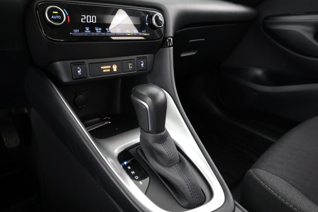 TOYOTA YARIS 2024