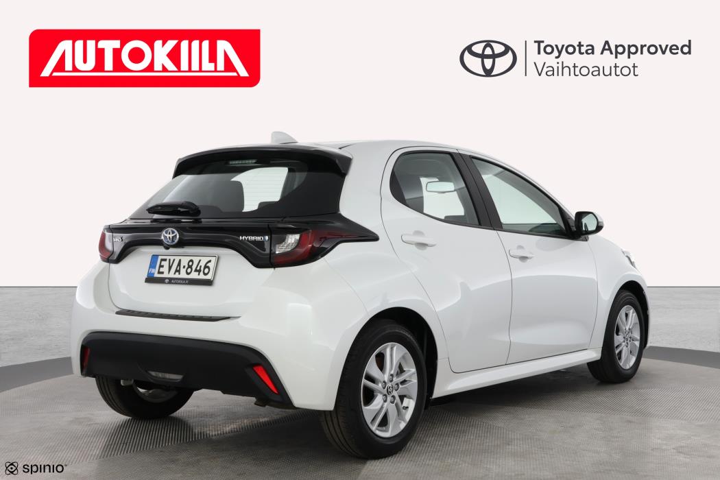 TOYOTA YARIS 2024