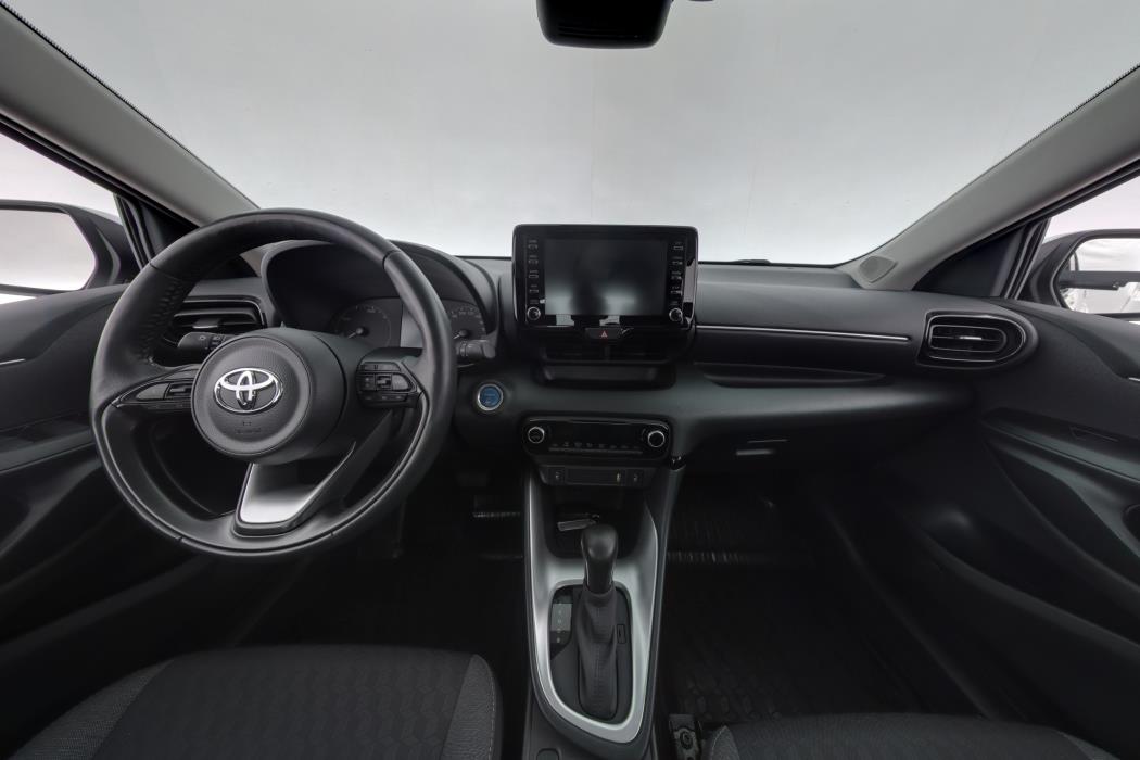 TOYOTA YARIS 2024
