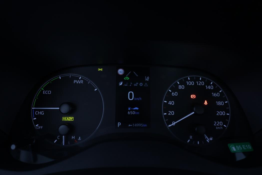 TOYOTA YARIS 2024
