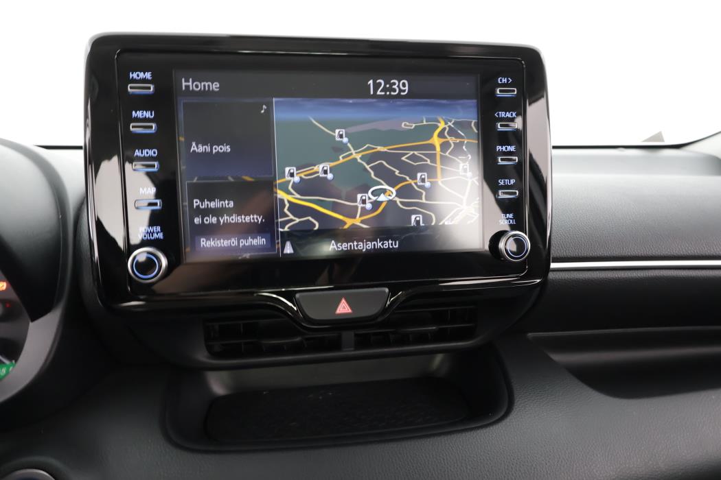 TOYOTA YARIS 2024
