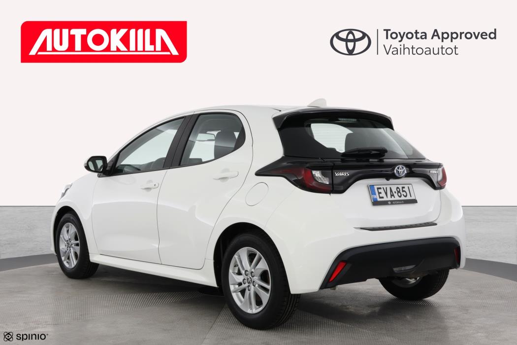 TOYOTA YARIS 2024