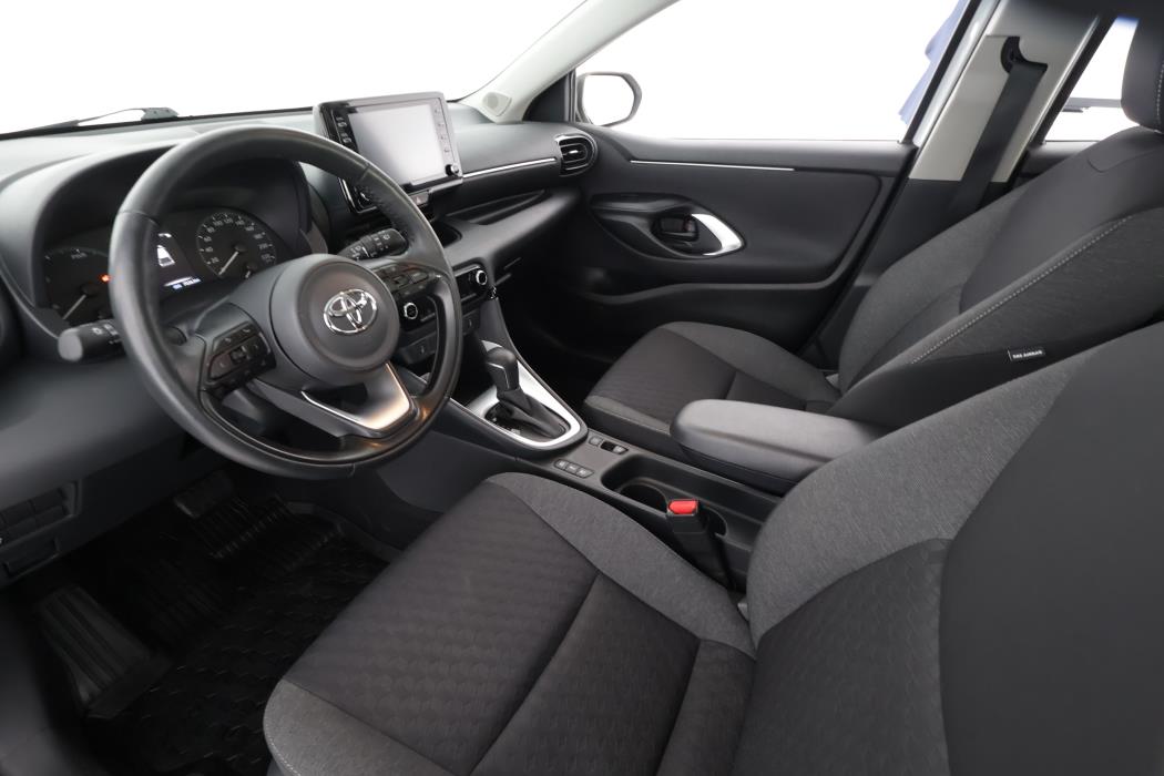 TOYOTA YARIS 2024