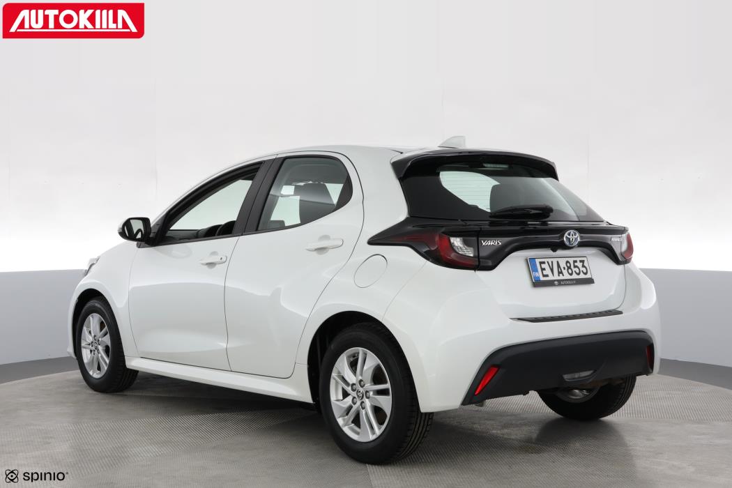 TOYOTA YARIS 2024