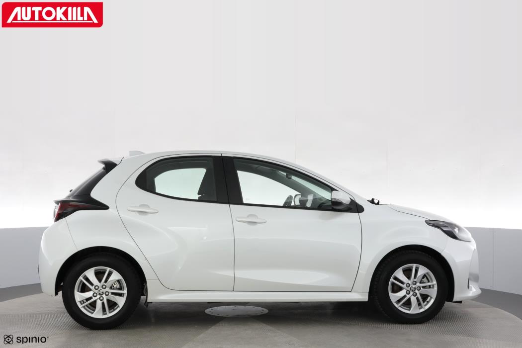 TOYOTA YARIS 2024