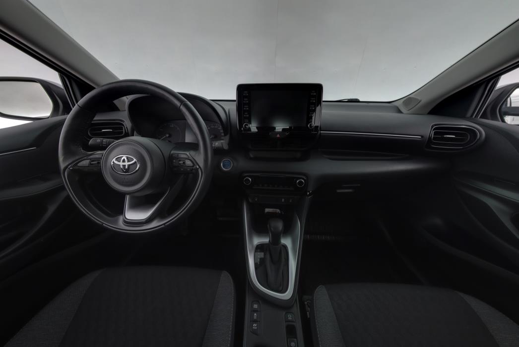 TOYOTA YARIS 2024