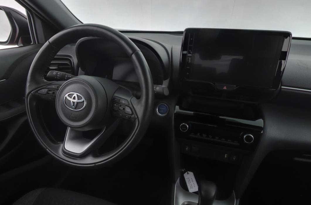 TOYOTA Yaris Cross 2024