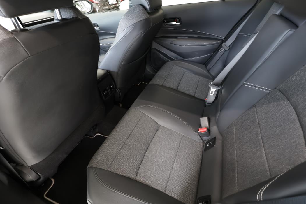 TOYOTA COROLLA 2024