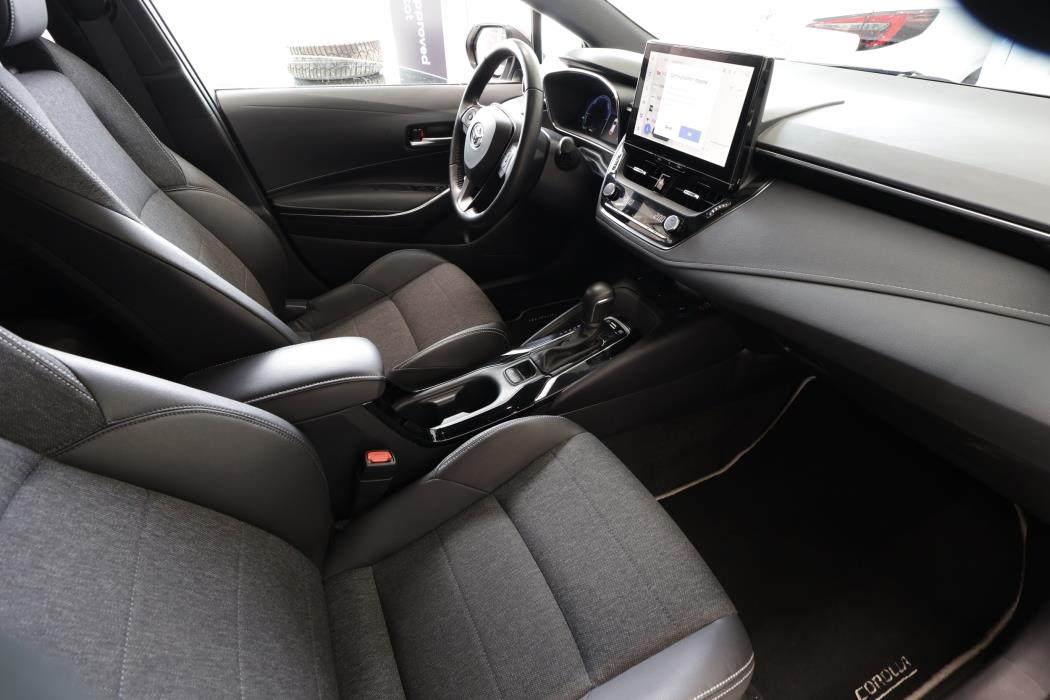 TOYOTA COROLLA 2024