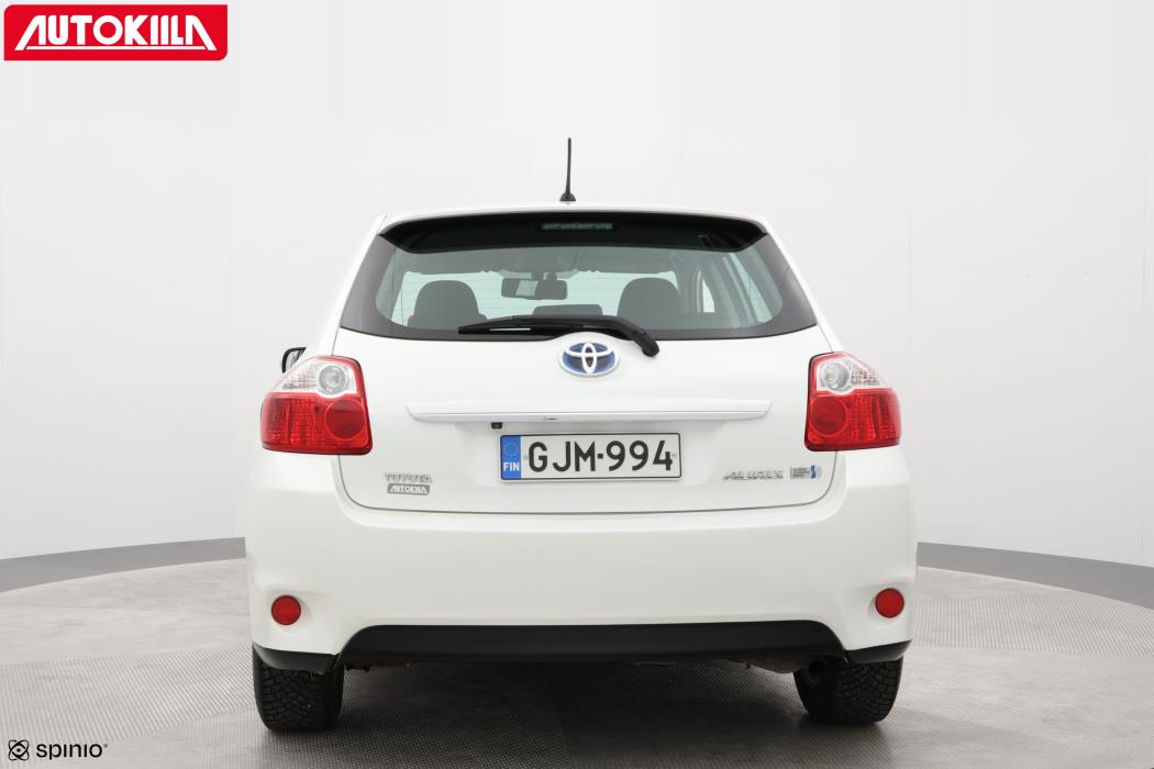 TOYOTA AURIS 2011