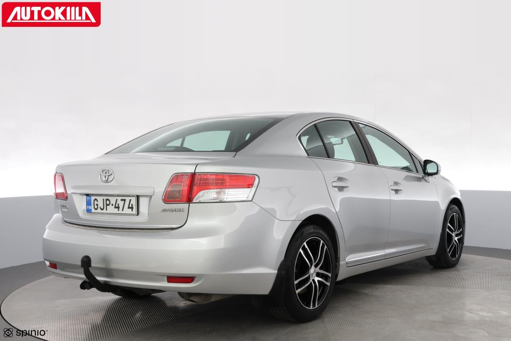 TOYOTA AVENSIS 2011