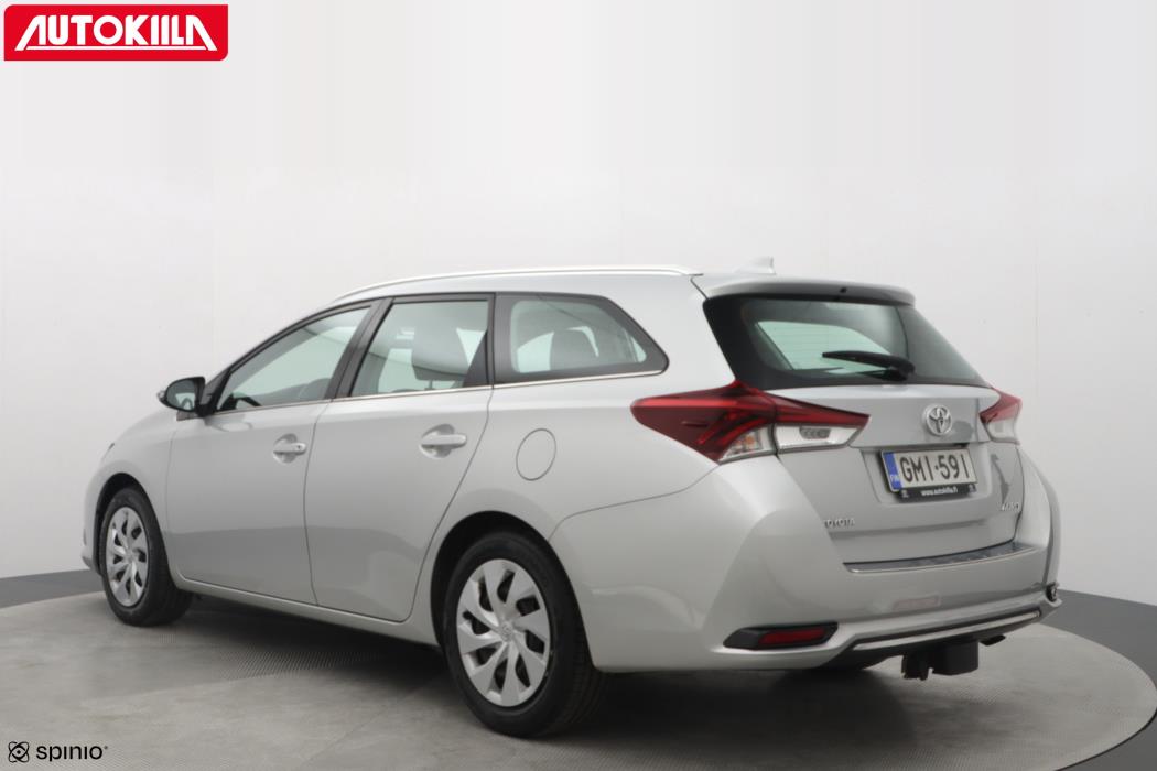 TOYOTA AURIS 2016