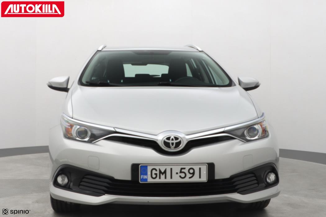 TOYOTA AURIS 2016